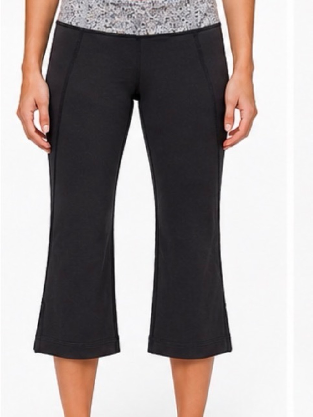 Lululemon Groove Crop yoga pants in size 6. - Picture 7 of 7